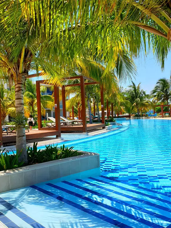 Gran Muthu Almirante Beach